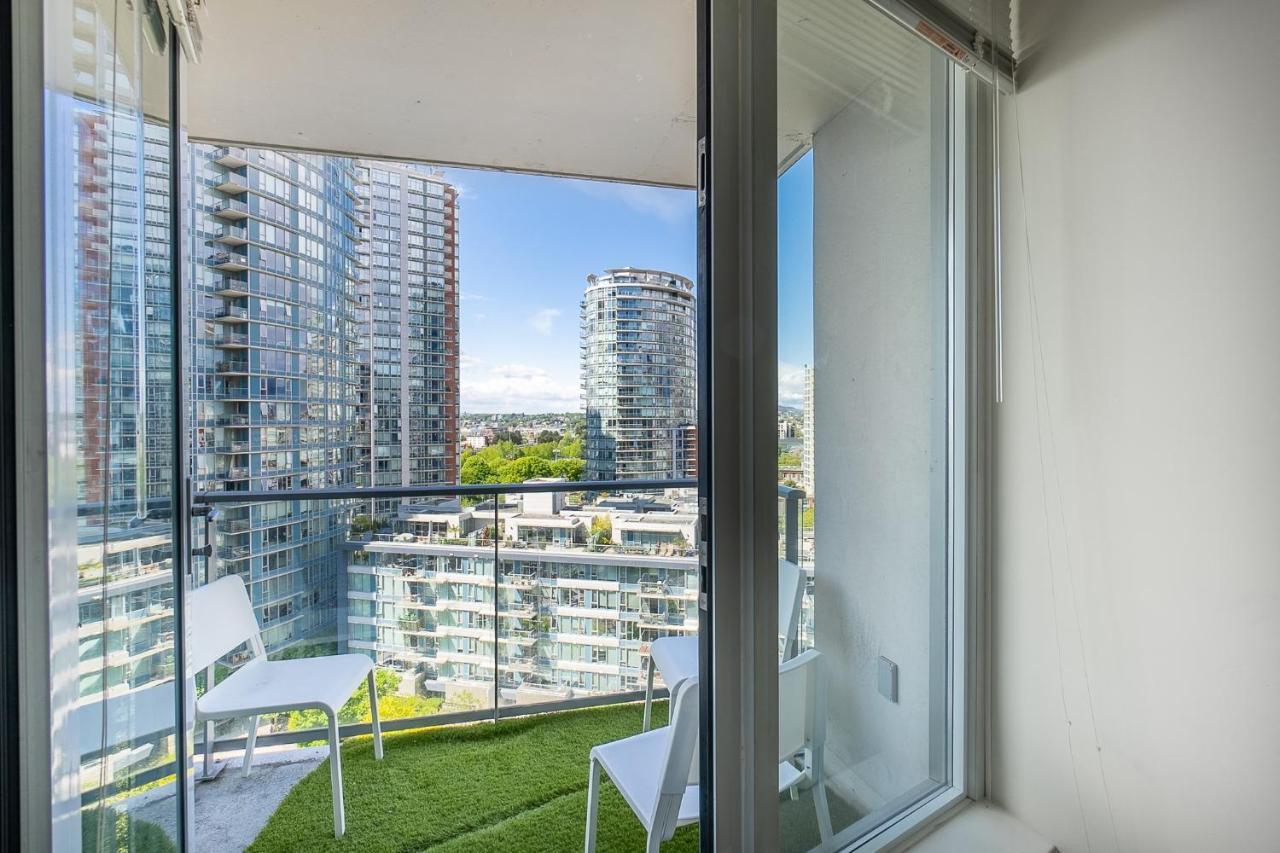 Stunning 2 Bedroom Condo With Downtown Views!!! Vancouver Exterior photo